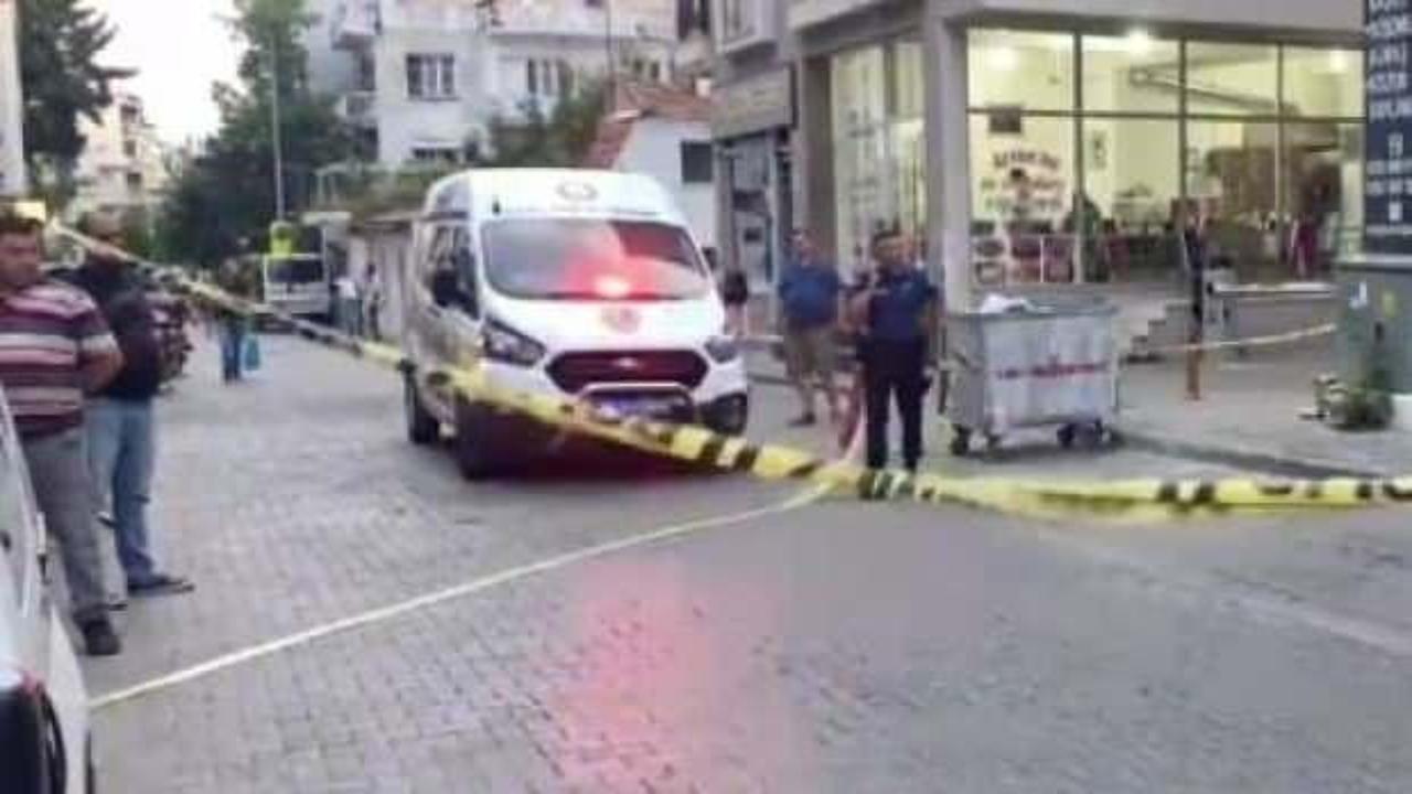 İzmir'de dehşet! Sokak ortasında başından vuruldu