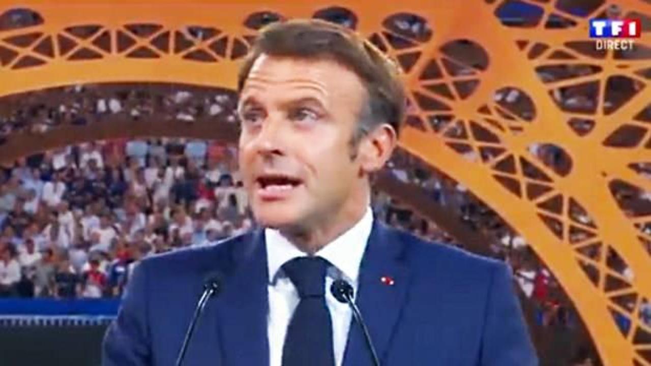 Macron, Fransa'daki Rugby açılış töreninde yuhalandı