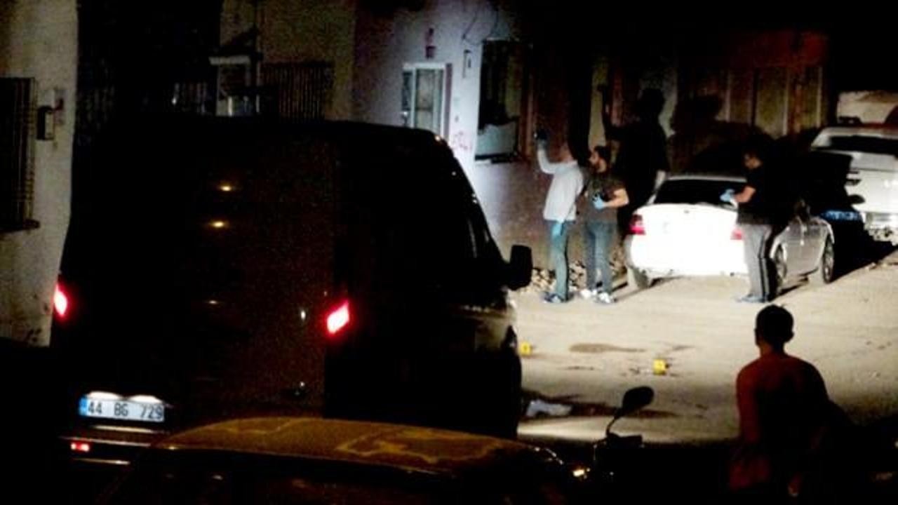 Malatya'da vahşet! Husumetlisinin boğazını kesip canlı yayın yaptı