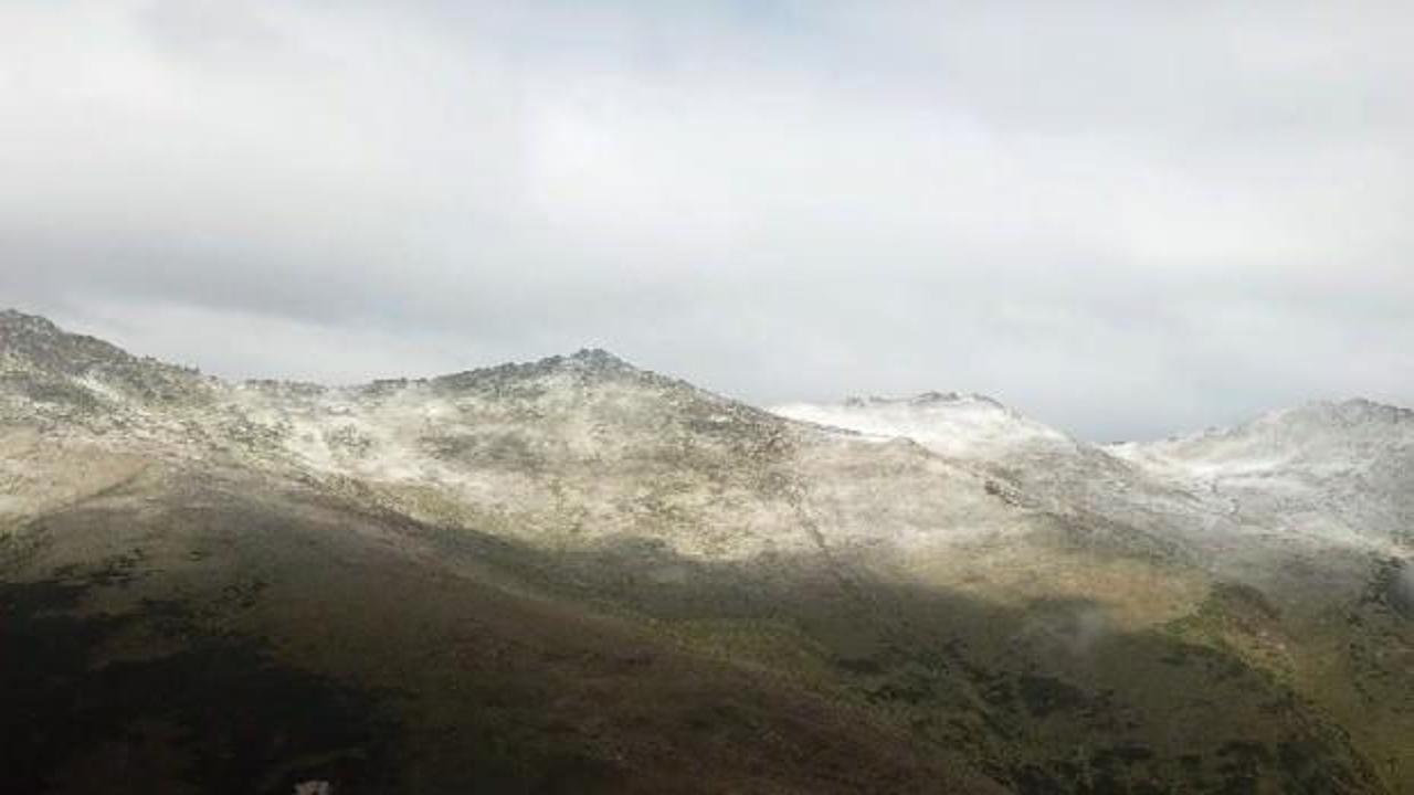 Yılın ilk karı Rize'ye yağdı