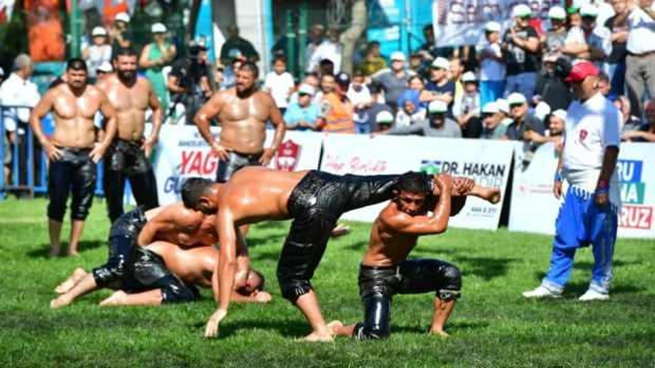 Başpehlivanlar Bah&ccedil;elievler'de er meydanına &ccedil;ıktı!