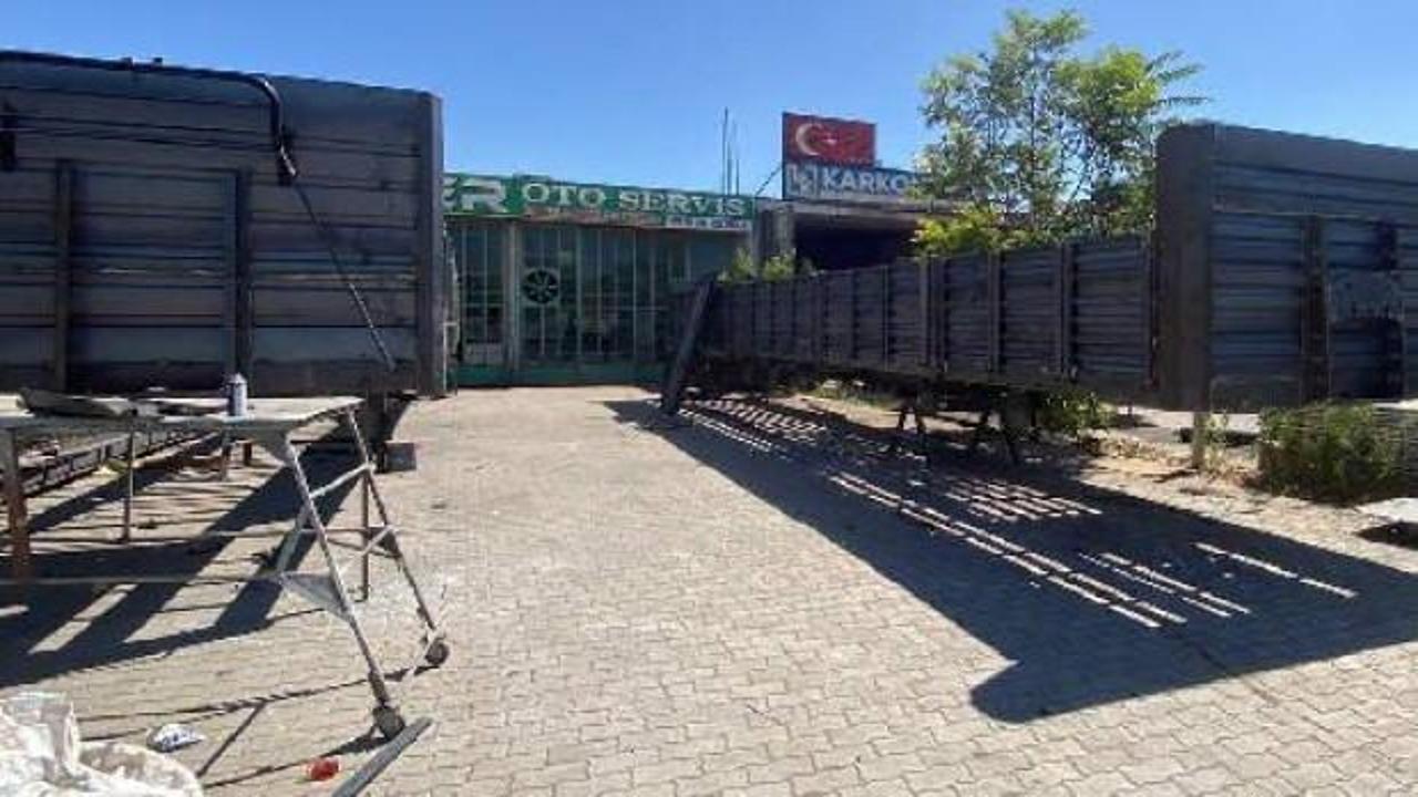 Bin lira alacağını istedi, &ouml;ld&uuml;r&uuml;ld&uuml;