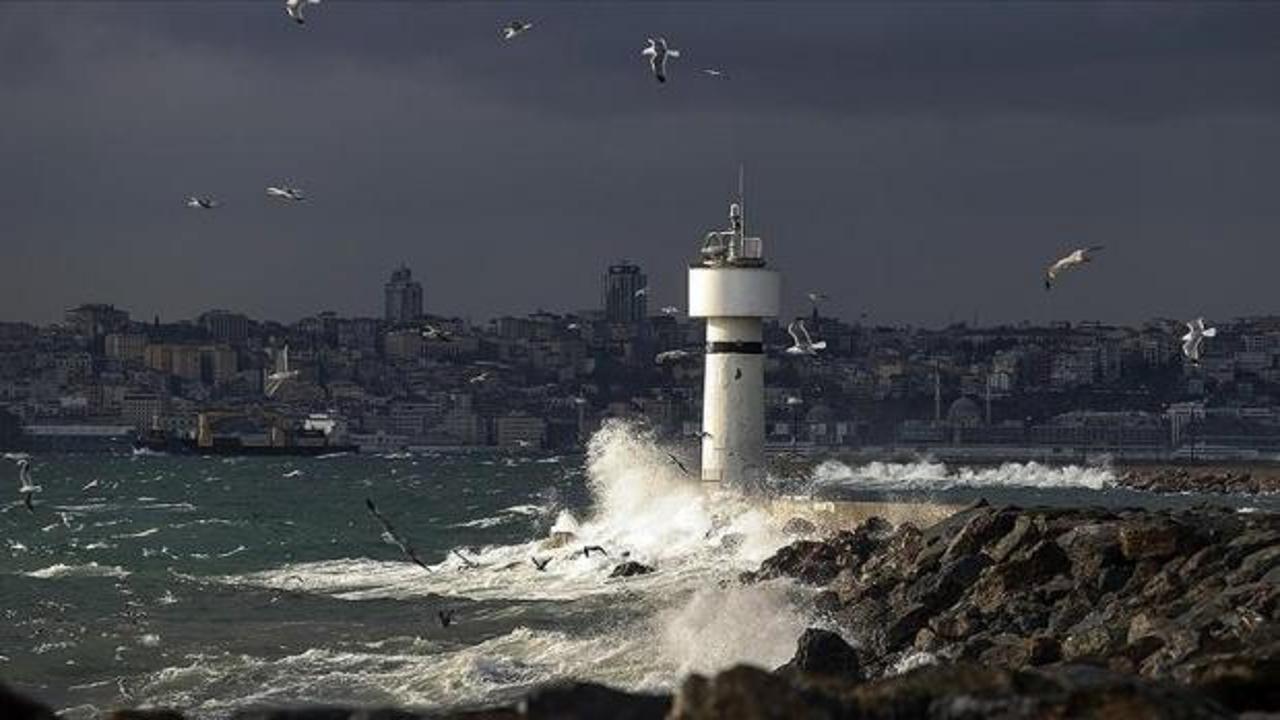 İstanbul Valiliğinden fırtına uyarısı: Dikkatli ve tedbirli olunmalıdır