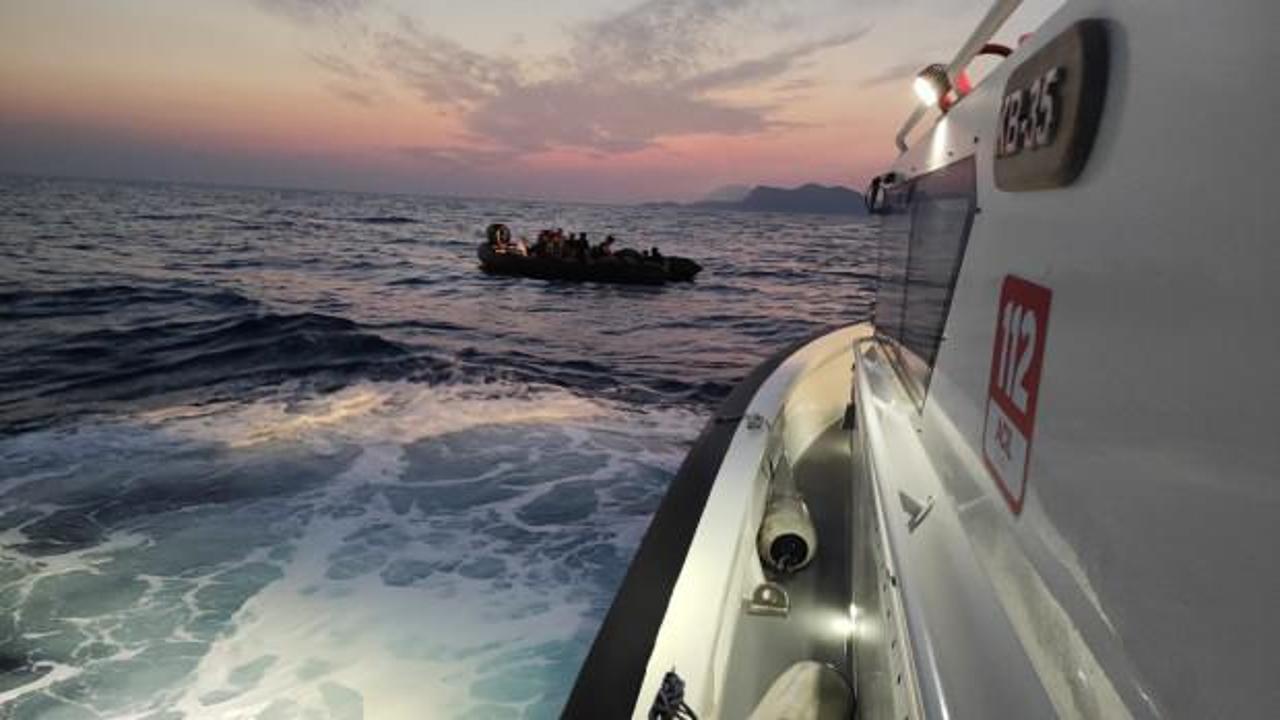 Türkiye, Adalar Denizi'nde 61 düzensiz göçmeni kurtardı