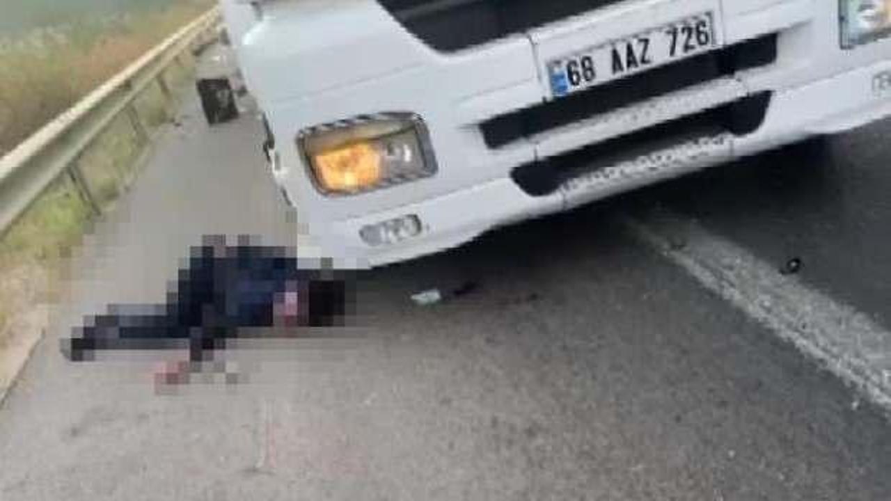 Emniyet şeridinde feci kaza: 2 şof&ouml;r &ouml;ld&uuml;!