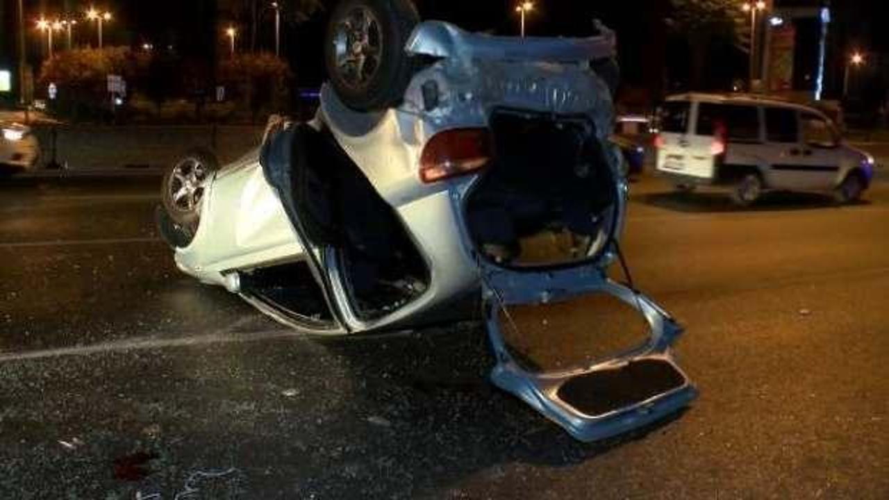 Kadıköy'de otomobil takla attı: 4 yaralı