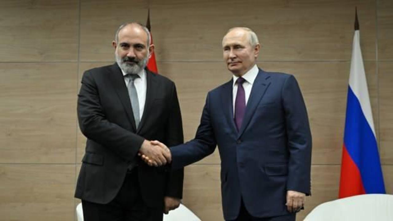 Putin ve Paşinyan'dan Karabağ görüşmesi