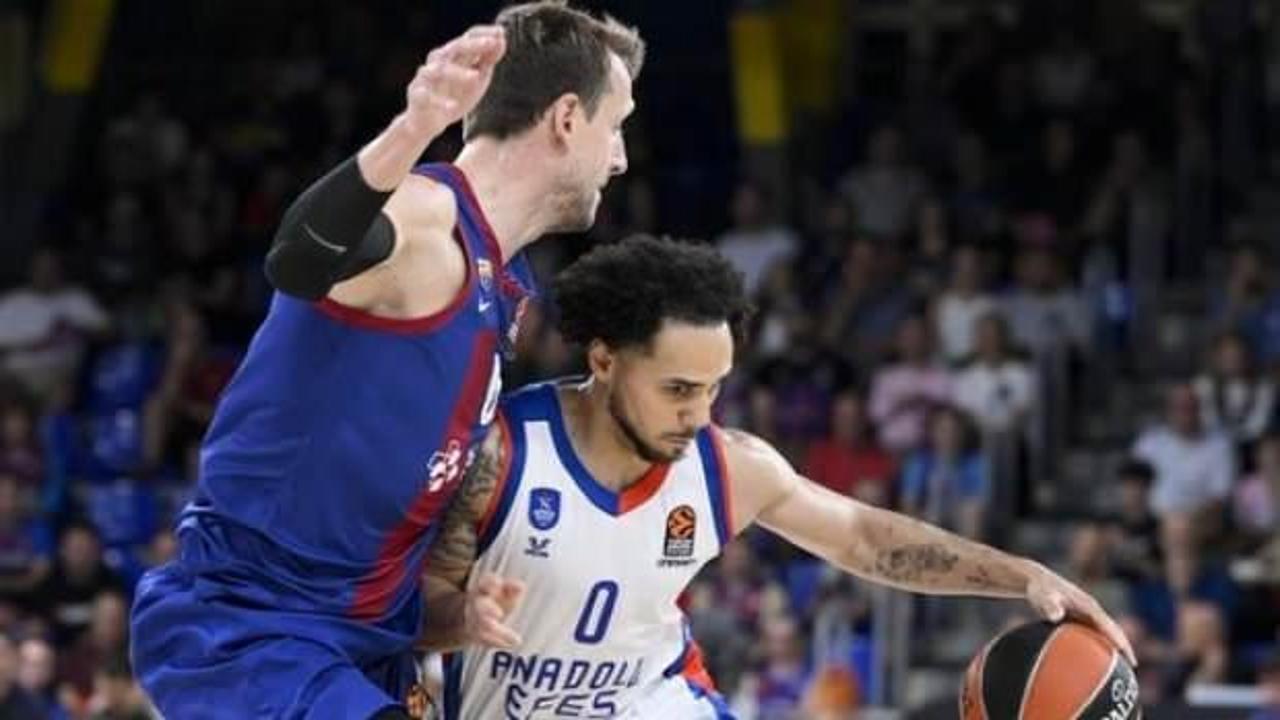 Anadolu Efes EuroLeague'e yenilgiyle başladı
