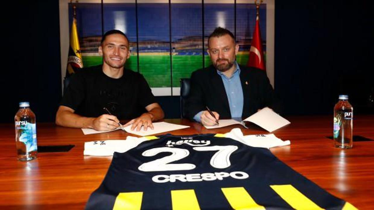 Fenerbah&ccedil;e'de i&ccedil; transfer! Yıldız oyuncunun s&ouml;zleşmesi uzatıldı