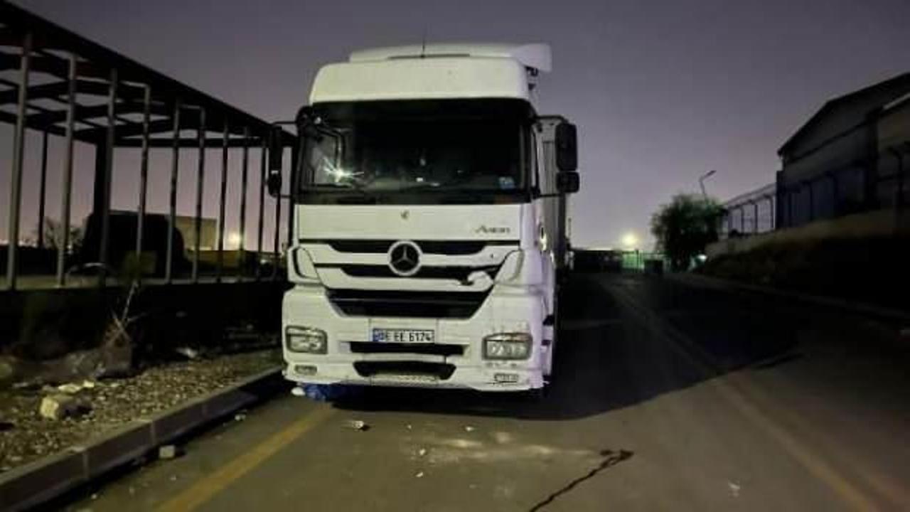 TIR ve dorse arasına sıkışan şoförün feci ölümü