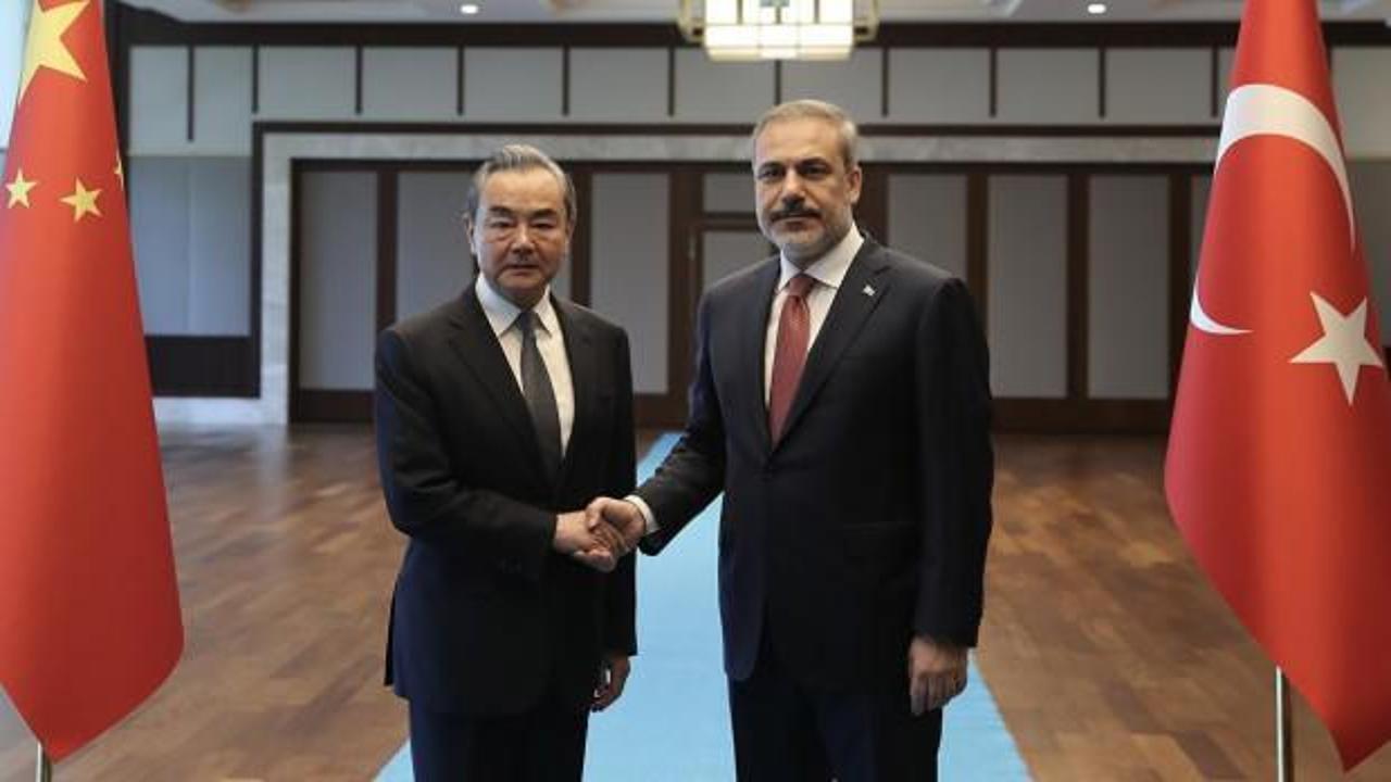 Bakan Fidan, &Ccedil;inli mevkidaşı ile Gazze'yi g&ouml;r&uuml;şt&uuml;