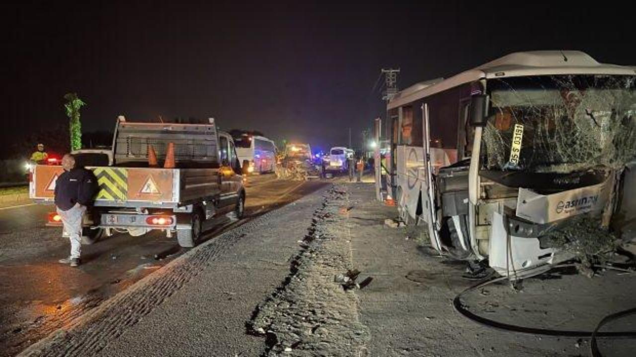 İzmir'de iş&ccedil;i servisleri ve otomobilin karıştığı kazada 6 kişi yaralandı