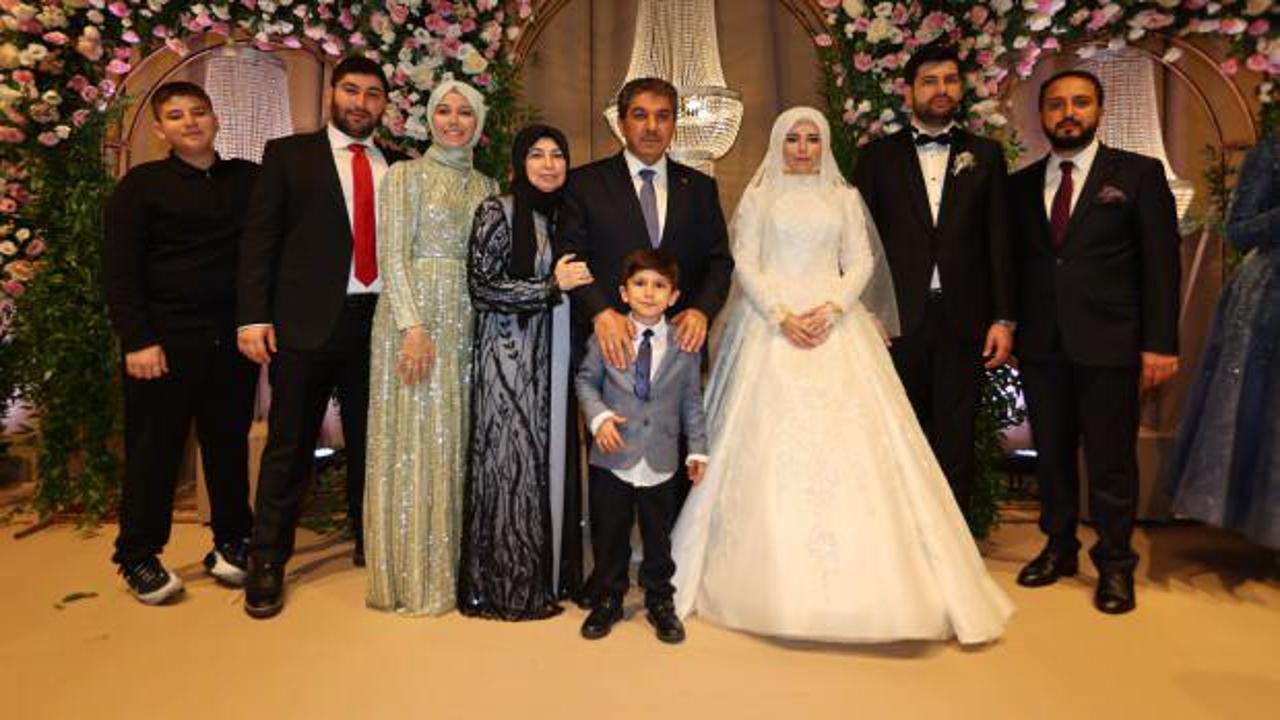 Tevfik G&ouml;ksu'nun mutlu g&uuml;n&uuml;: Kızının nikahını kıydı