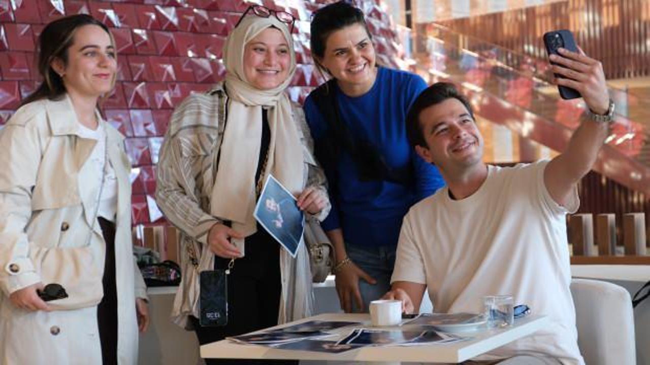  T&uuml;rk Telekom, Atakan &Ccedil;elik&rsquo;i AKM&rsquo;de sevenleriyle buluşturdu