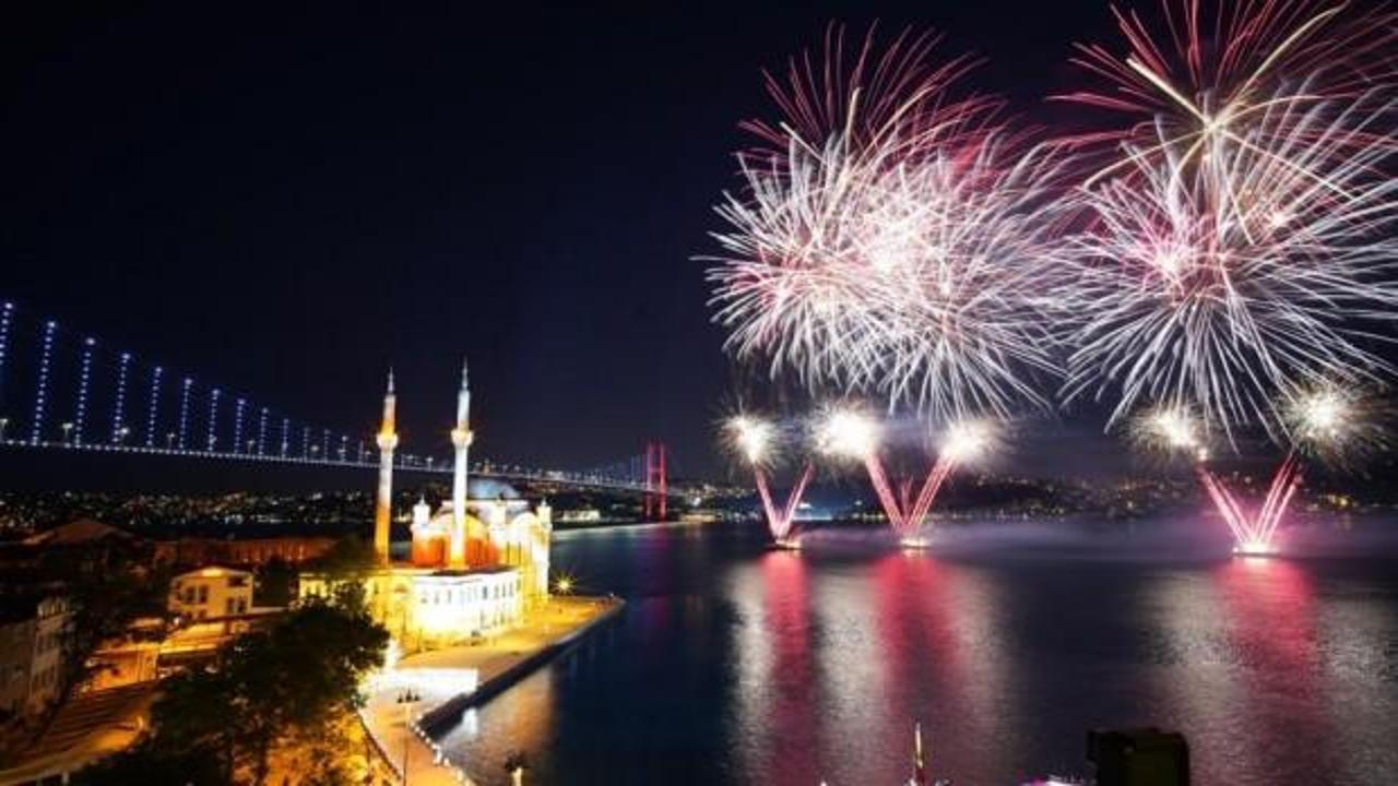Cumhuriyet'in 100. yılında İstanbul Boğazı'nda görsel şov gerçekleştirilecek