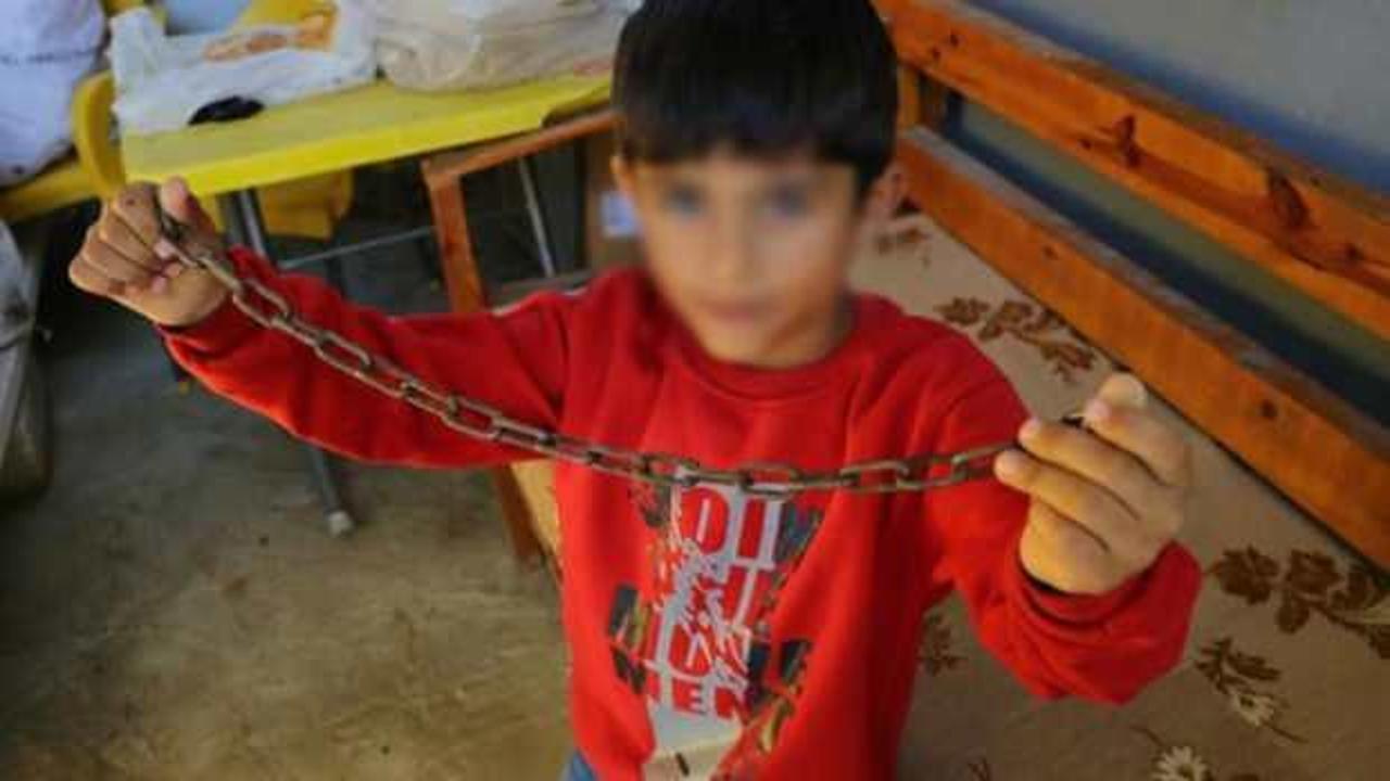 Okulda akılalmaz olay! 7 yaşındaki &ccedil;ocuk akranını zincirle d&ouml;vd&uuml;