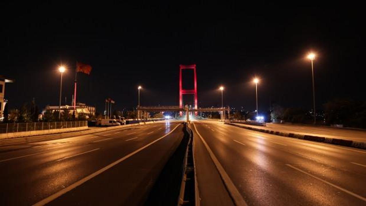 15 Temmuz Şehitler Köprüsü çift yönlü trafiğe kapatıldı