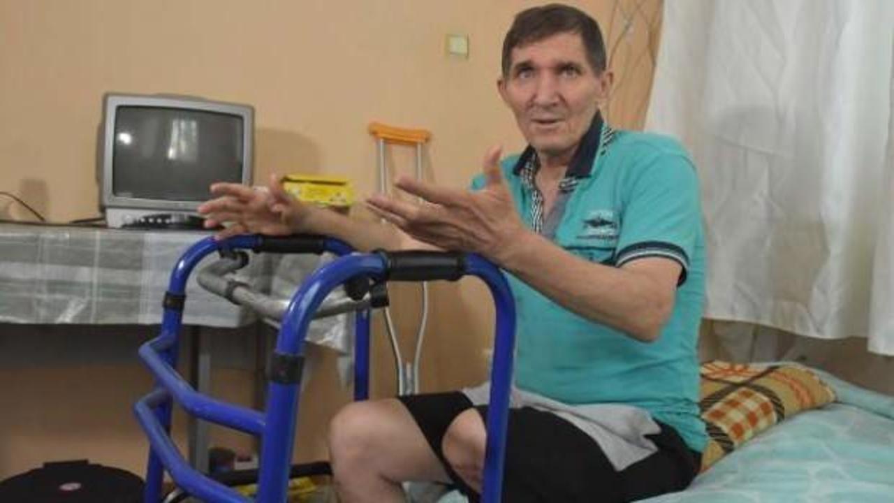 Ayağına batan cam par&ccedil;asını &ouml;nemsemedi, bacağından oldu