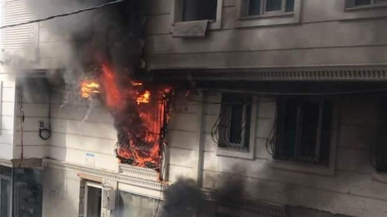 İstanbul'da apartmanda yangın: 4 kişi hastaneye kaldırıldı