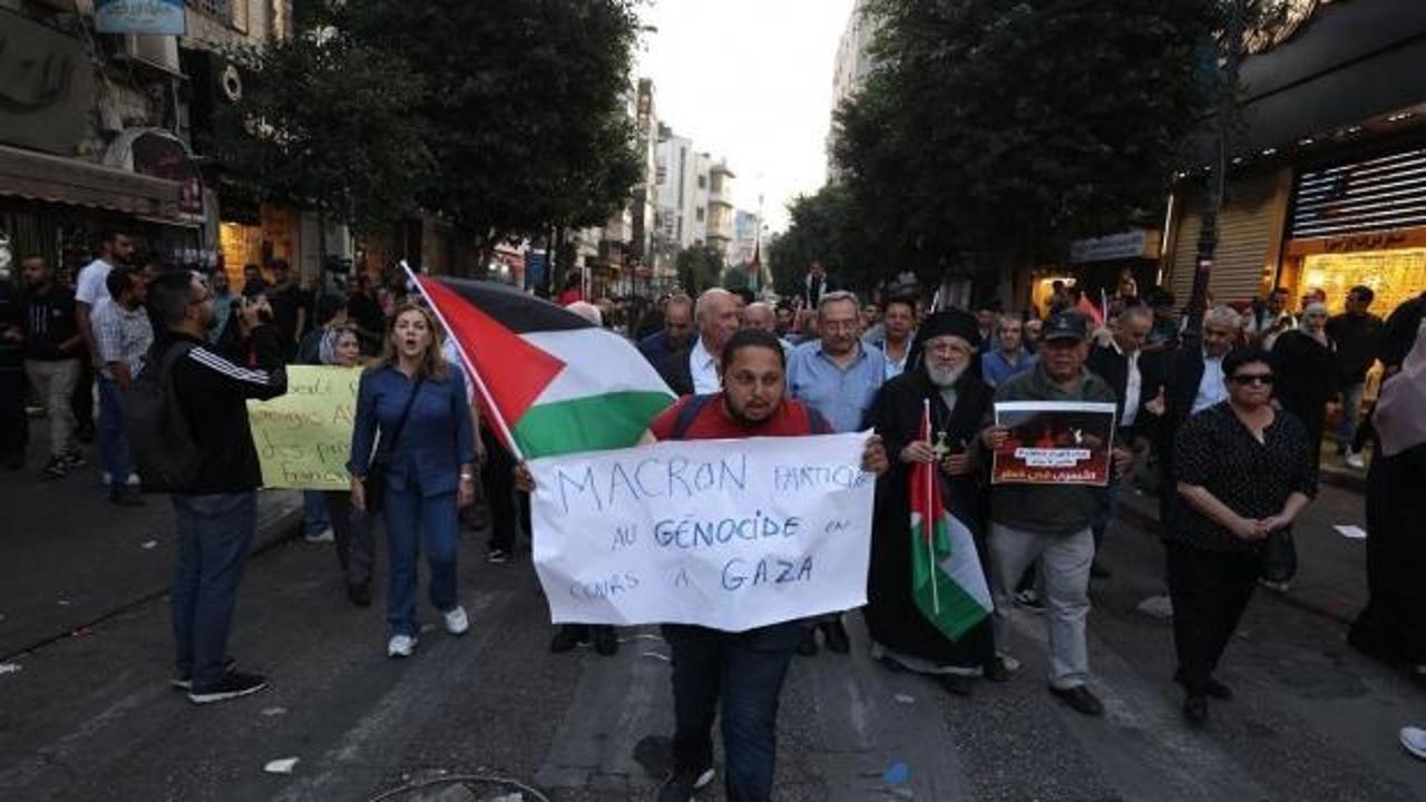 Filistin'e gelen İsrail destekçisi Macron'a sert tepki