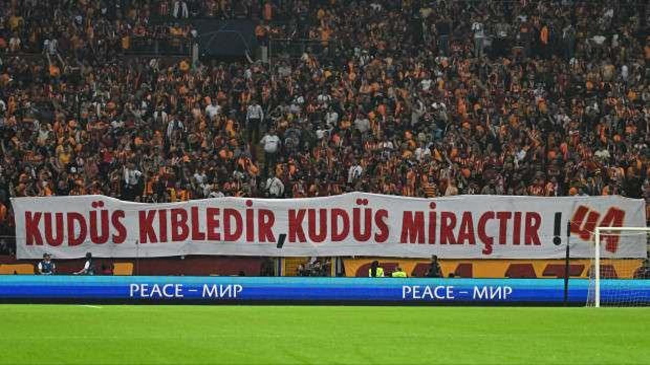 Galatasaray taraftarları dev maçta Filistin'i unutmadı! 