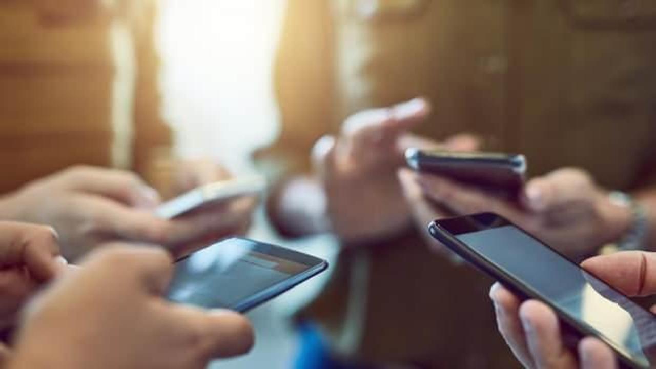 Gençlere cihaz desteğinin telefon satışlarını yüzde 20 artırması bekleniyor