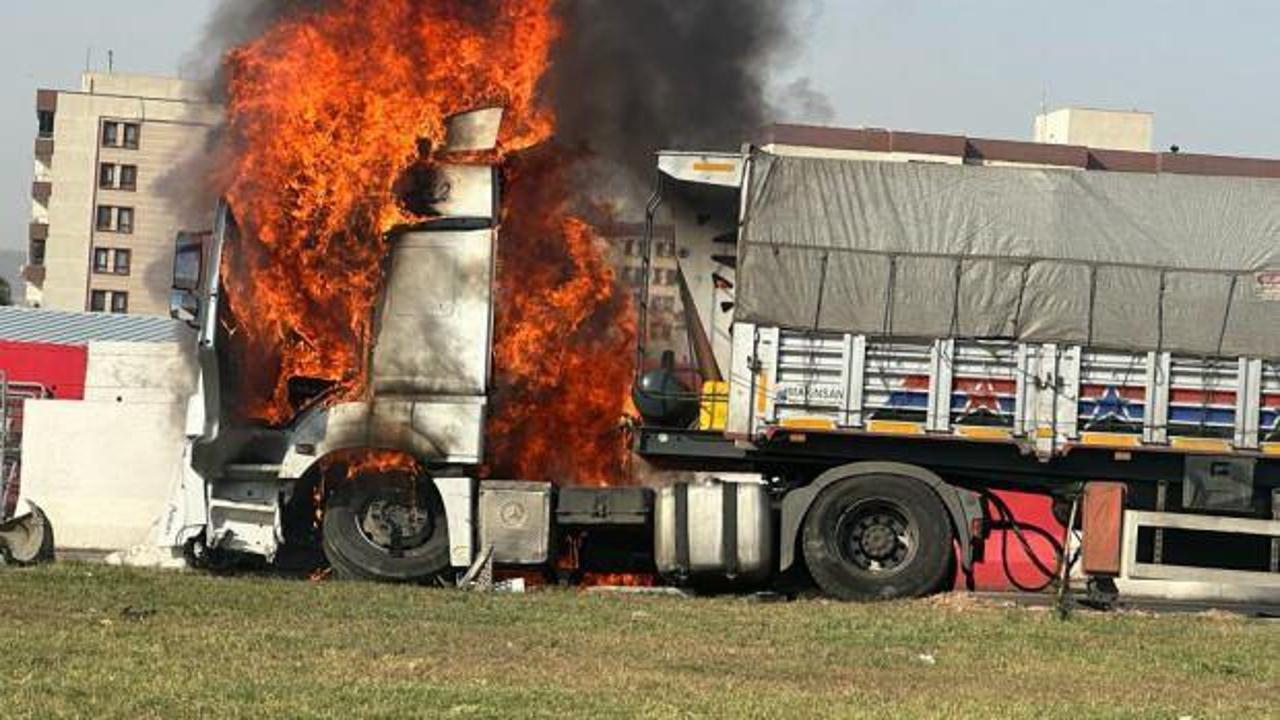 Şırnak'ta feci kaza: Freni boşaldı, bariyerlere çarptıktan sonra yandı!