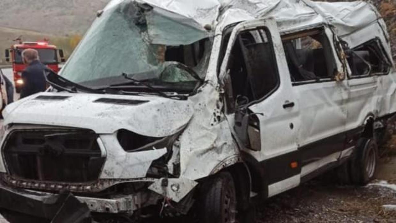 Van'da takla atan minibüsteki 7 kişi yaralandı