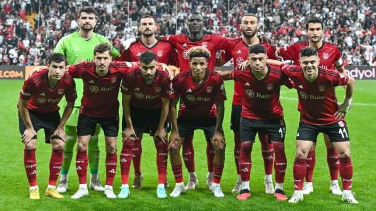Beşiktaş'ta şok sakatlık! Yıldız isim maça devam edemedi