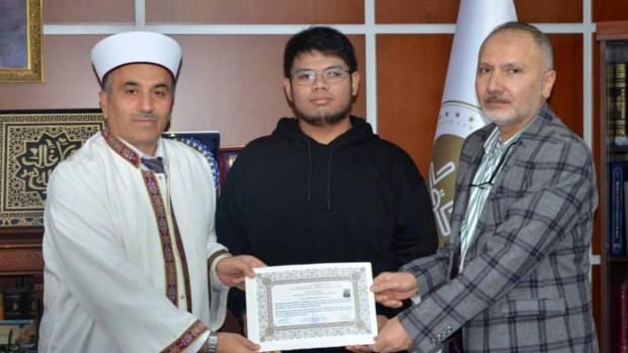 Filipinli öğrenci Nevşehir'de Müslüman oldu