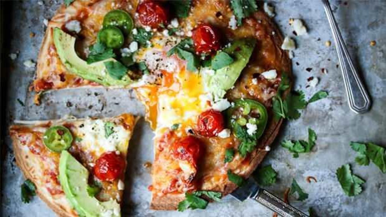 20 dakikada hazır: Kahvaltılık kolay tortilla pizza tarifi, nasıl yapılır?
