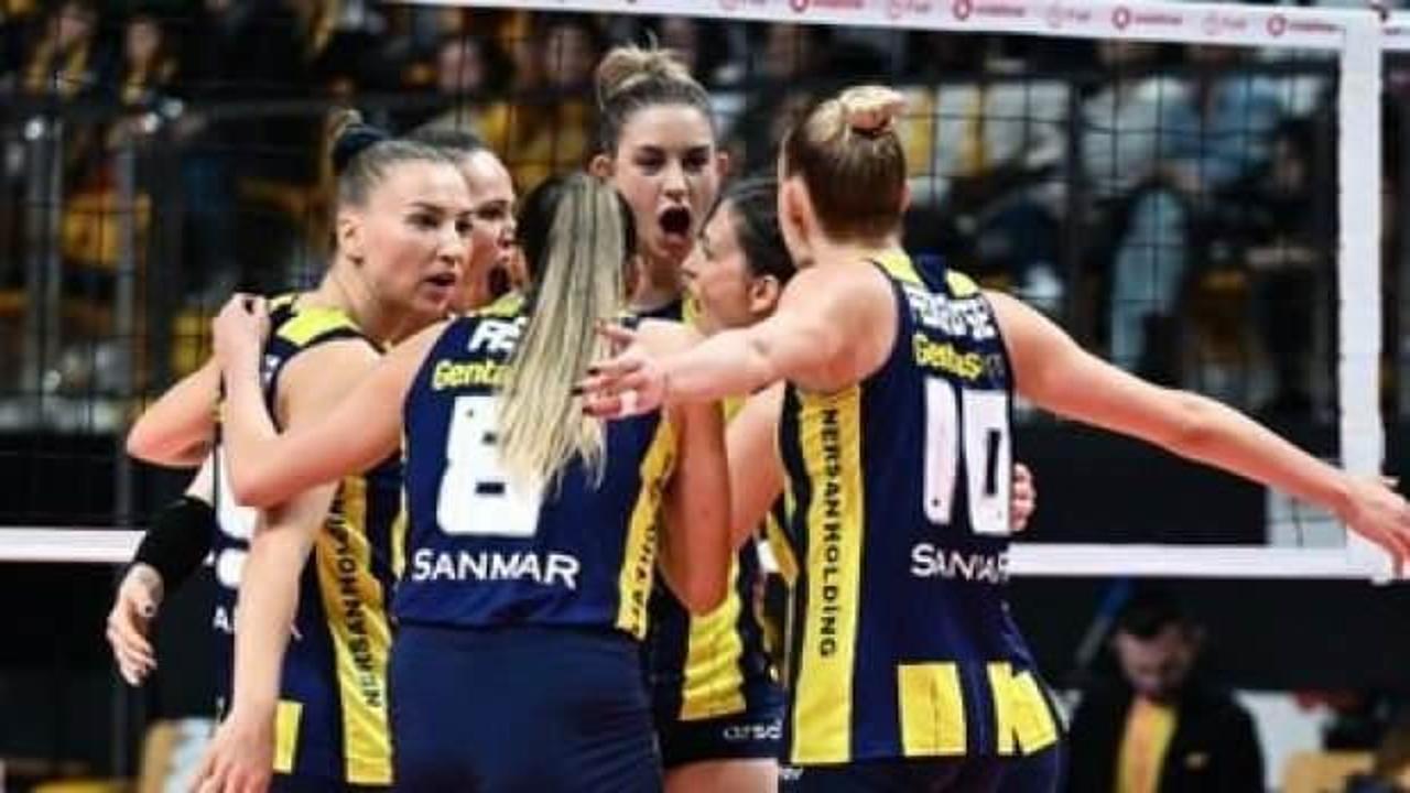 Fenerbahçe Opet, ezeli rakibine ilk yenilgisini tattırdı