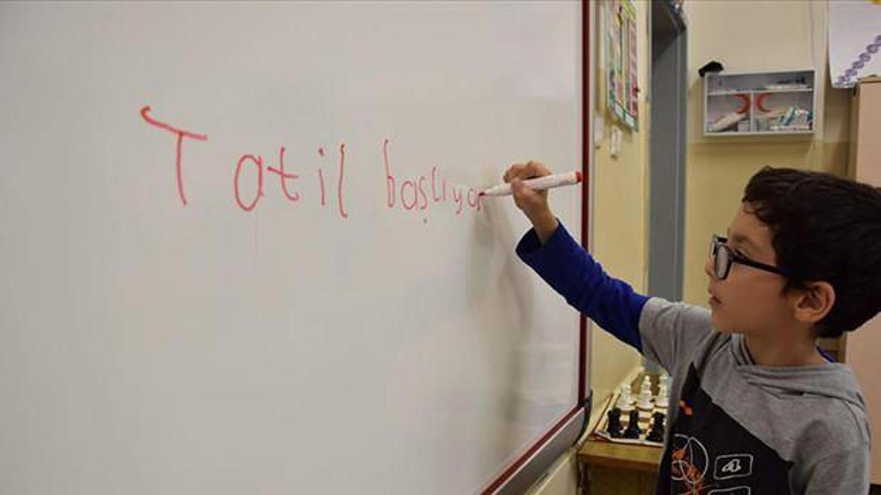 Milli Eğitim Bakanlığı'ndan ara tatil anketi