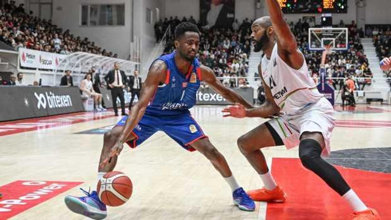 Anadolu Efes deplasmanda galip