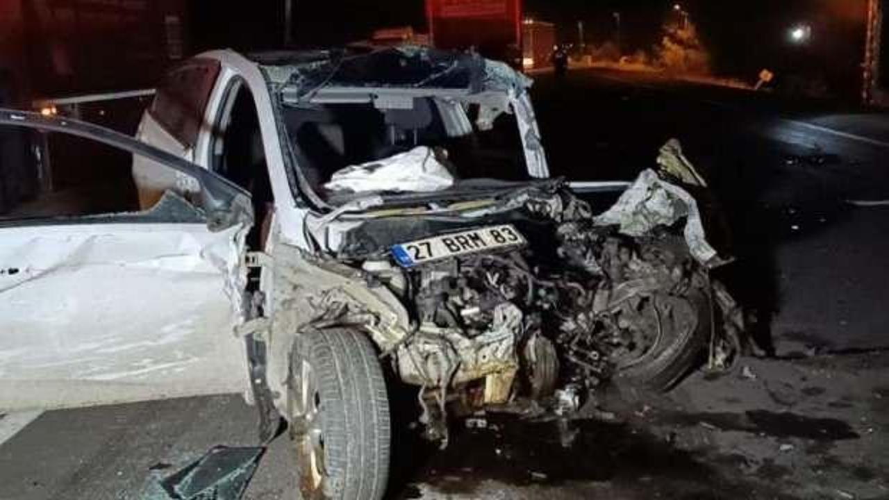 Dehşete d&uuml;ş&uuml;ren kaza ağabey ile kardeşini ayırdı