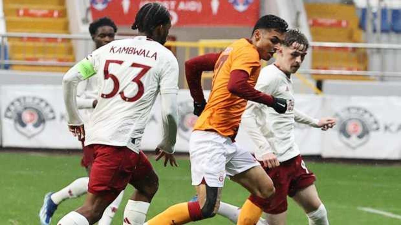 Galatasaray'ın gençleri, Manchester United'ı devirdi!