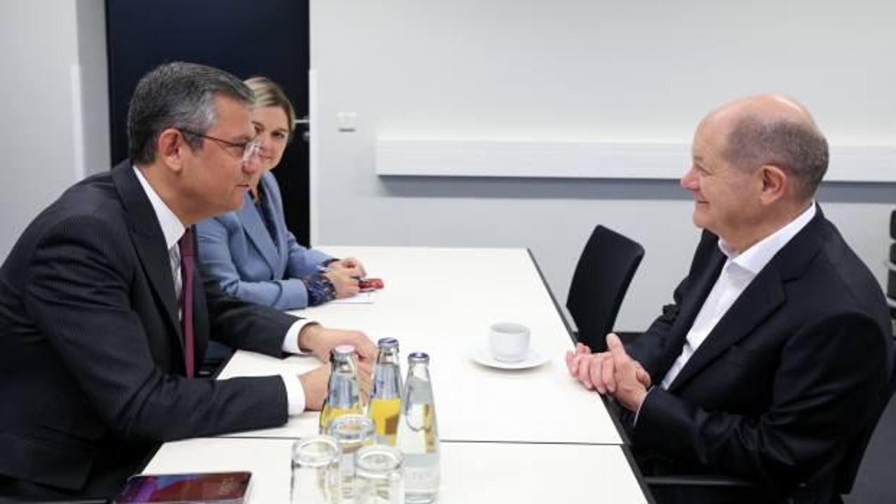 CHP Genel Başkanı &Ouml;zel, Almanya Başbakanı Olaf Scholz ile g&ouml;r&uuml;şt&uuml;