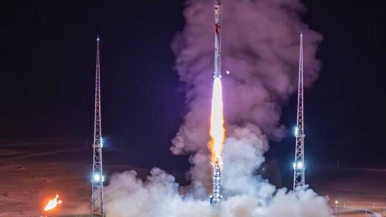 Çin için dönüm noktası... Dünyanın ilk metan roketi Zhuque 2 Y uzaya fırlatıldı!