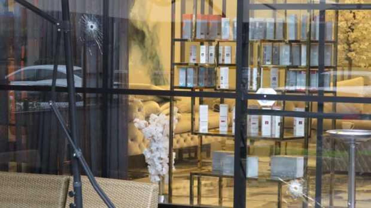 Ece Ronay'ın g&uuml;zellik merkezine bir saldırı daha!