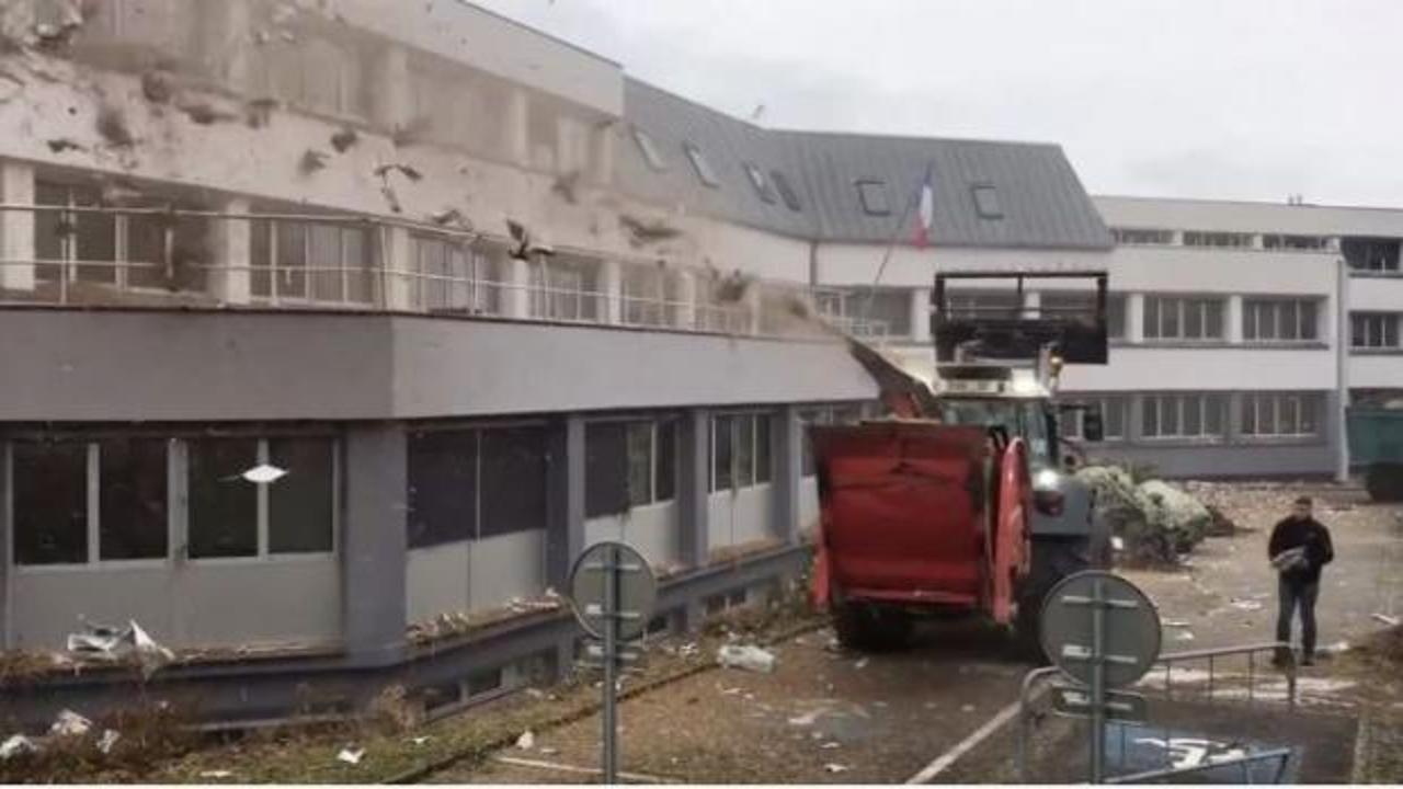 Fransız &ccedil;ift&ccedil;ilerden g&uuml;breli protesto