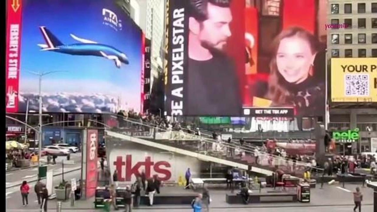  'Kan &Ccedil;i&ccedil;ekleri' dizisine Times meydanında b&uuml;y&uuml;k s&uuml;rpriz!