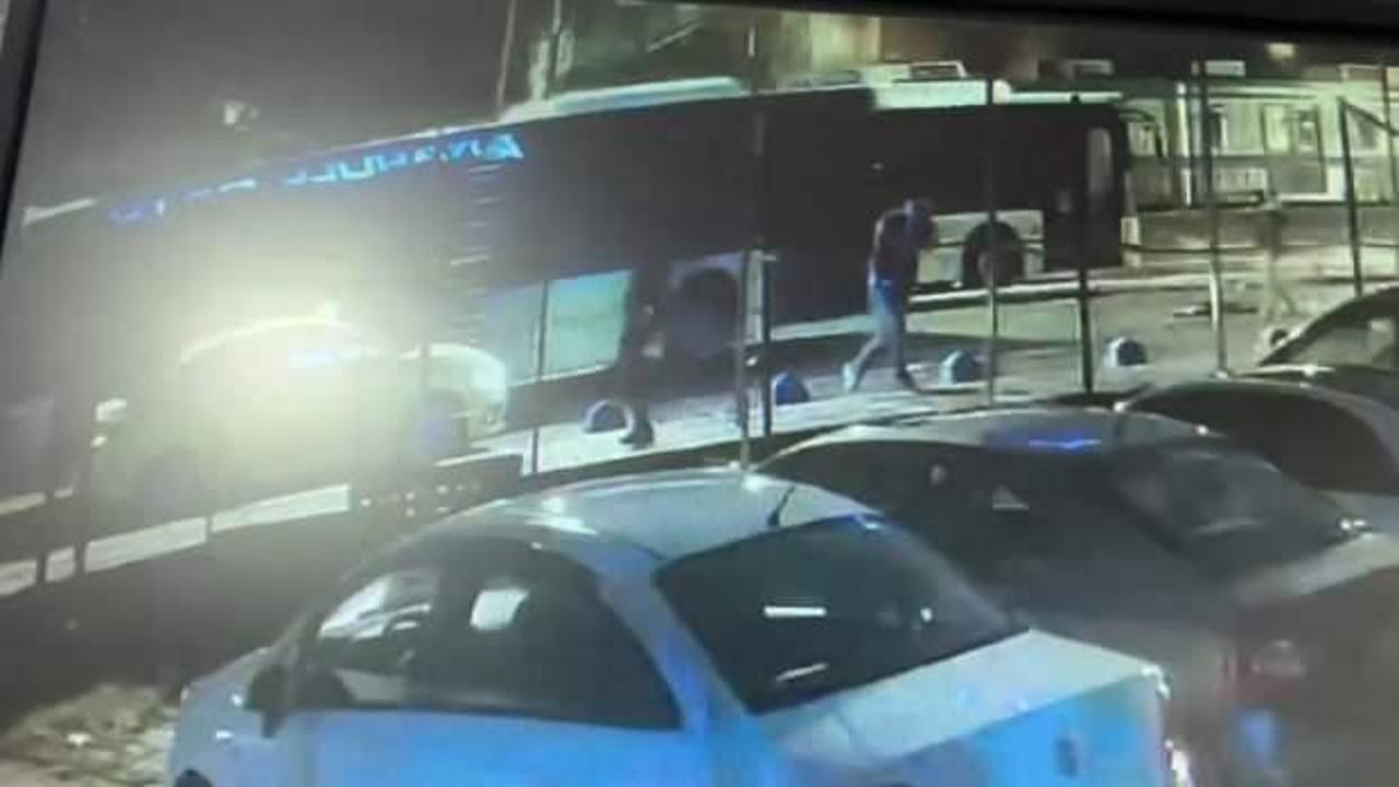 Sultangazi'de arızalı İETT otobüsü kaydı: Sürücü altında kaldı!