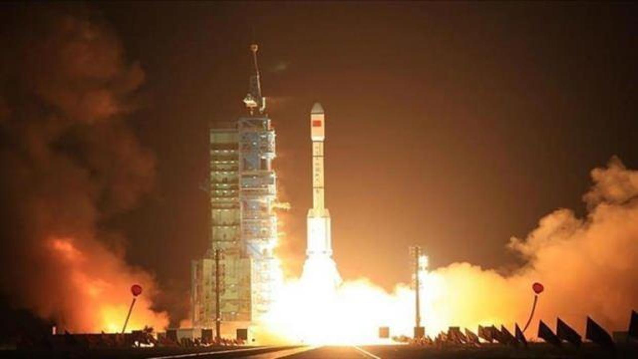 Çin "yeniden kullanılabilir" uzay aracını uzaya fırlattı!
