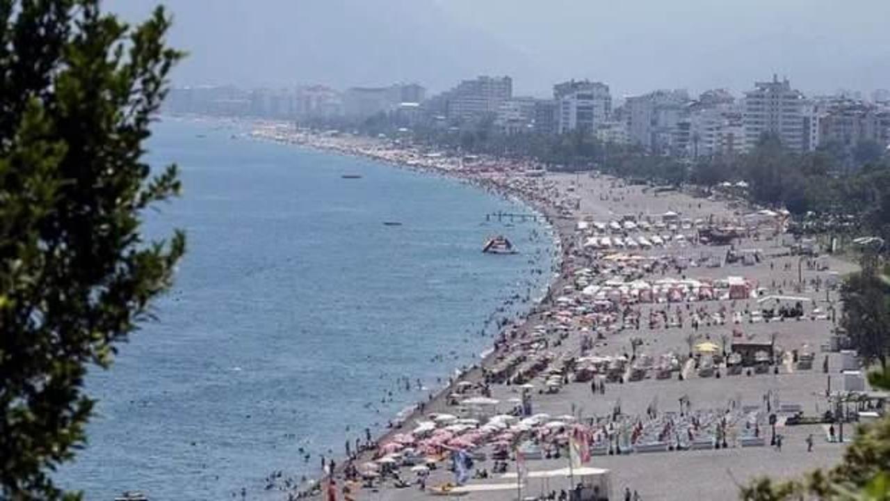 Turizmde rekor kıran Antalya'da sezon uzadı