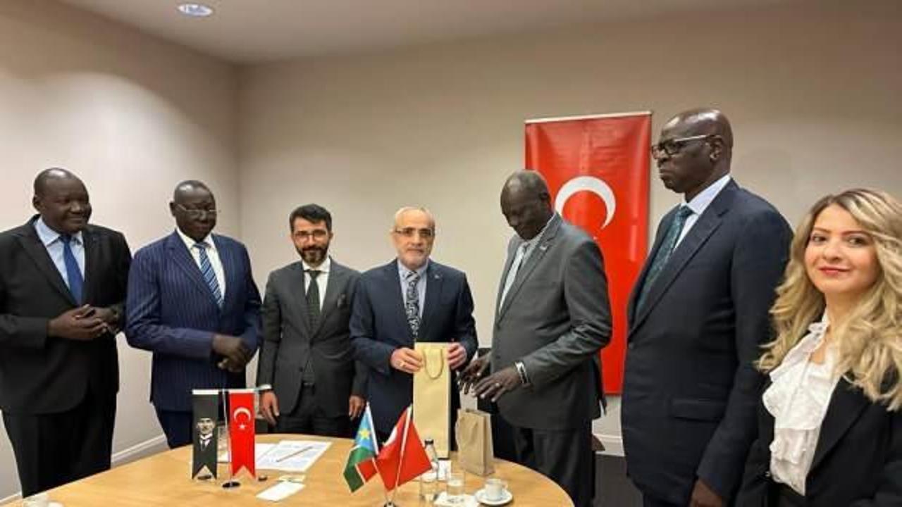 Cumhurbaşkanı Başdanışmanı Yalçın Topçu'dan Güney Sudan heyetiyle dostane muhabbet