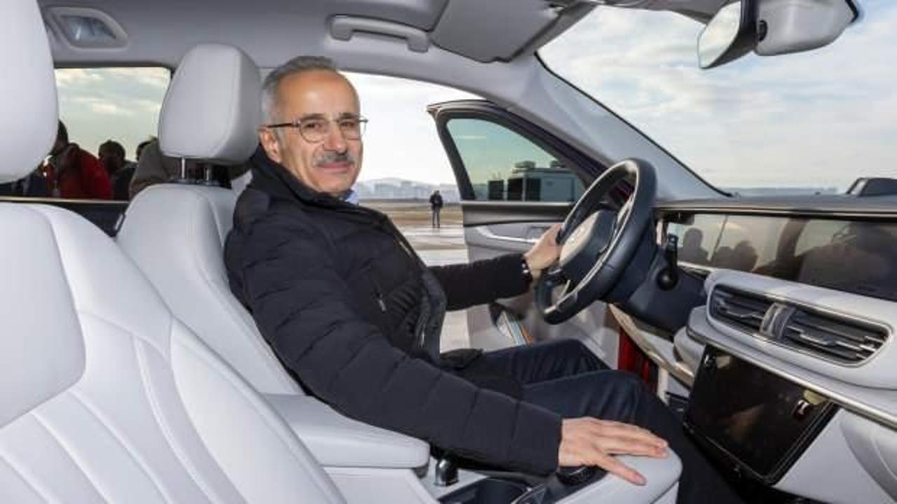 Bakan Uraloğlu Sabiha Gökçen Havalimanı 2. pistini test etti