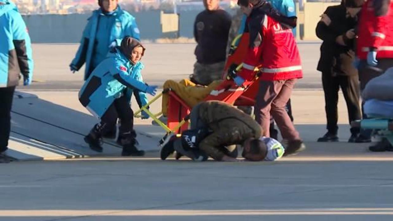 Gazze'den Ankara'ya getirilen Filistinli ş&uuml;k&uuml;r secdesi yaptı