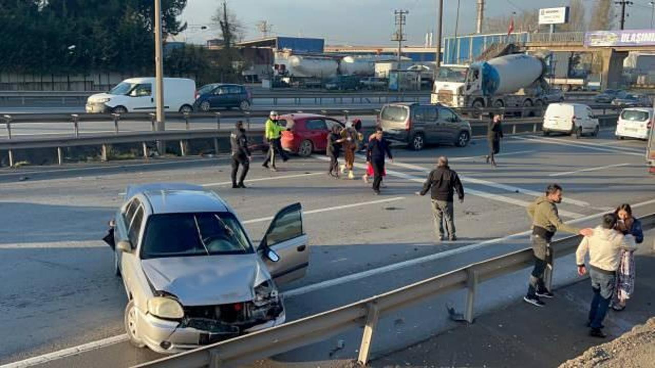 Gebze'de zincirleme kaza: İstanbul istikameti tek şeride düştü