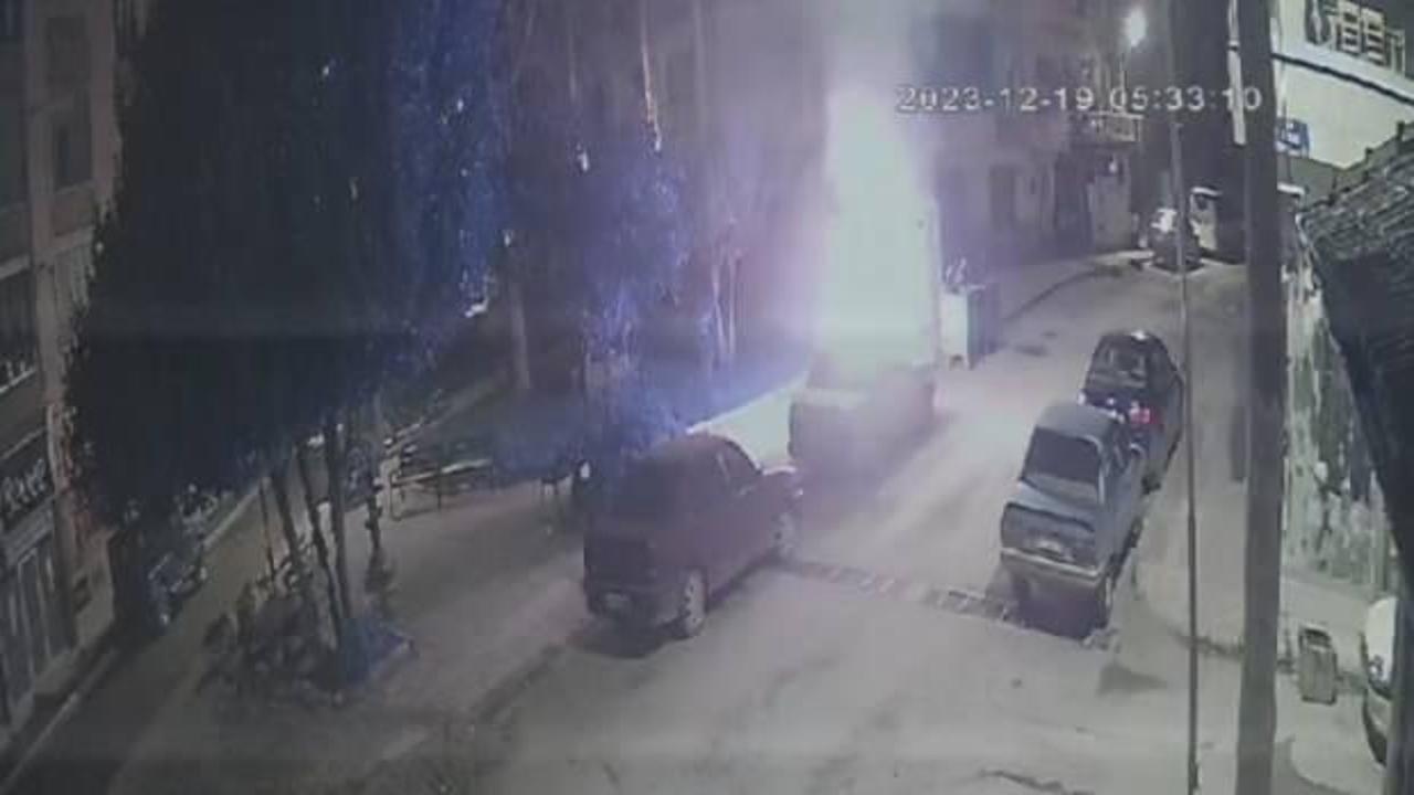 Samsun'da park halindeki otomobil yandı!