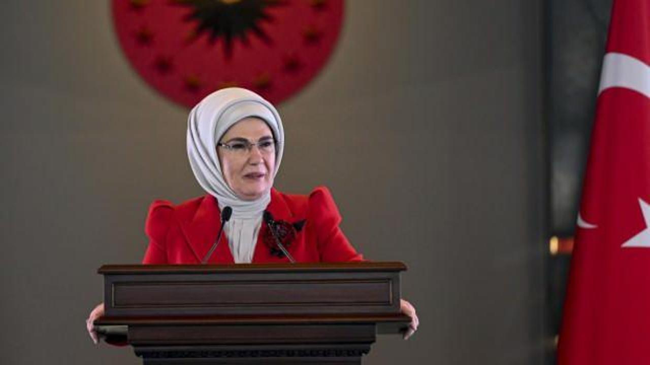 Emine Erdoğan, Gazze'de katliamın durması i&ccedil;in yoğun &ccedil;alışma y&uuml;r&uuml;tt&uuml;